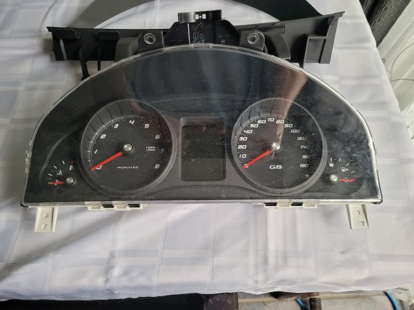 Pontiac G8 V6 OEM Dash Cluster with Trim